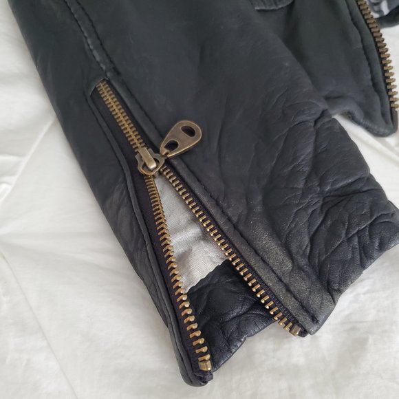 Doma Leather Jacket - Picture 5 of 7